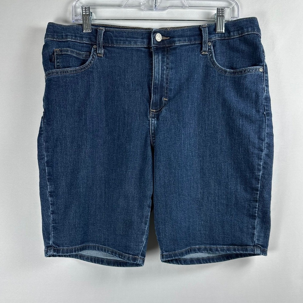 Lee Relaxed Fit Denim 9 Inch Shorts Size 14 Blue Mid Rise Stretch Casual Classic
